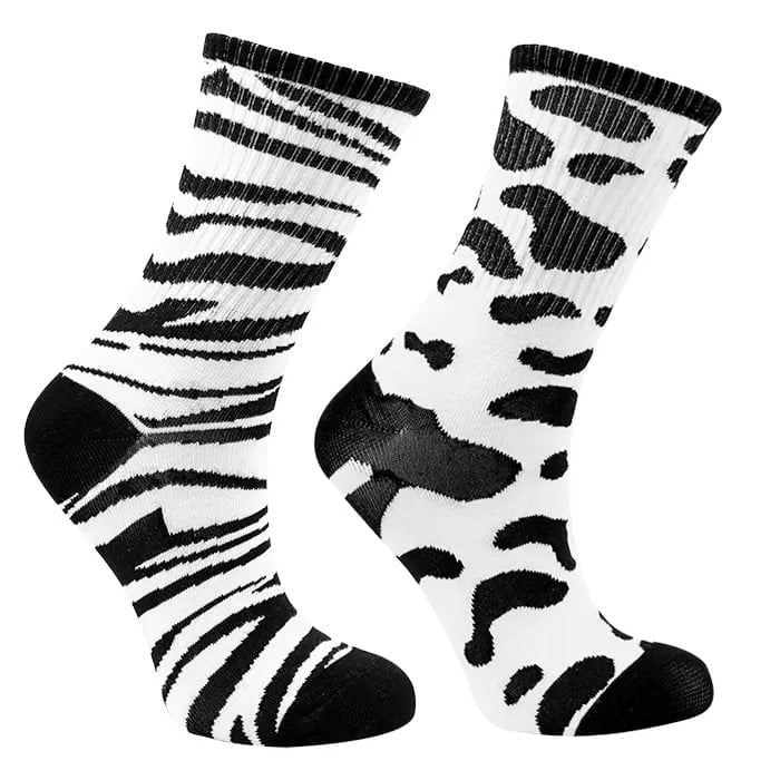 https://sokkenenveterz.nl/wp-content/uploads/2024/01/Sokken-en-Veterz-Dames-sokken-Zwart-witte-sokken-met-zebra-en-koe-print-Maat-35-38.jpg