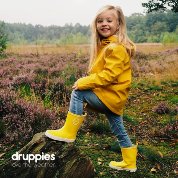 Gele Druppies regenlaars met model